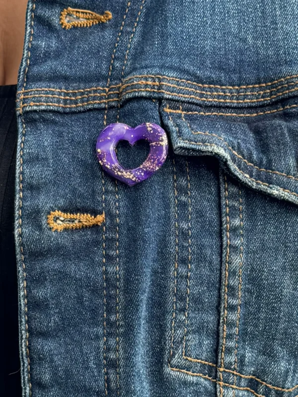 Porte-lunettes cœur violet pailleté